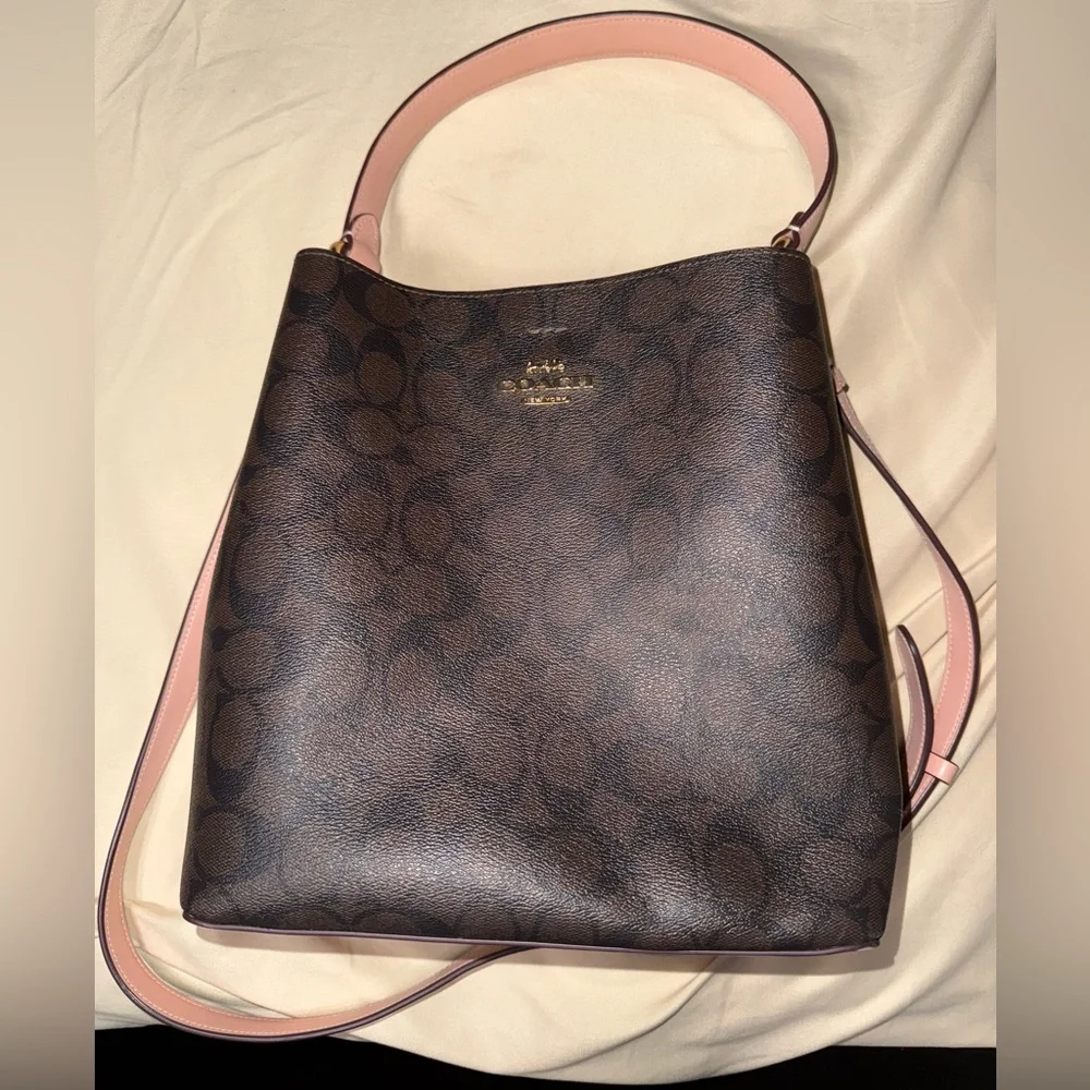 COACH Shoulder Bag Town Bag
Brown + Shell Pink - Picture 4 of 9